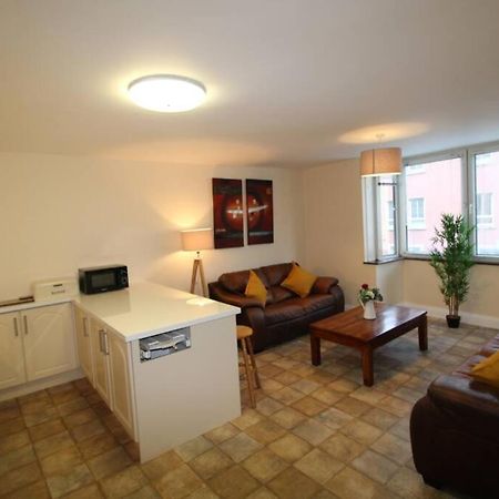 Large 3 Bed, Galway City Centre Apartment ภายนอก รูปภาพ