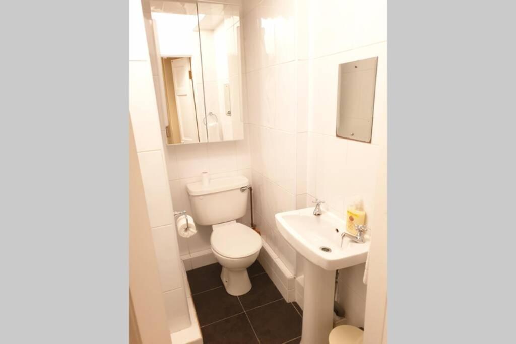 Large 3 Bed, Galway City Centre Apartment ภายนอก รูปภาพ