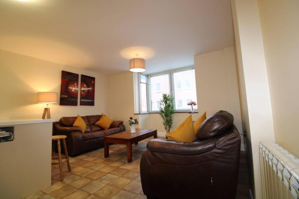 Large 3 Bed, Galway City Centre Apartment ภายนอก รูปภาพ