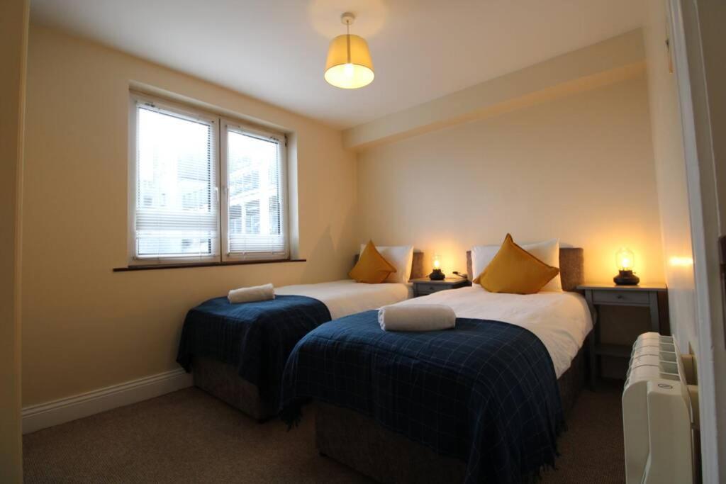 Large 3 Bed, Galway City Centre Apartment ภายนอก รูปภาพ