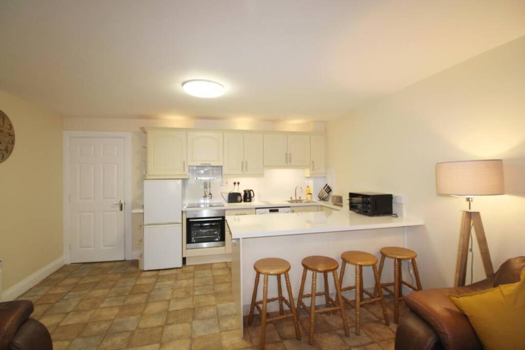 Large 3 Bed, Galway City Centre Apartment ภายนอก รูปภาพ