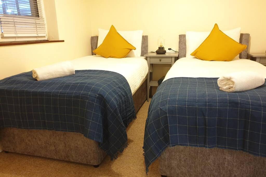 Large 3 Bed, Galway City Centre Apartment ภายนอก รูปภาพ